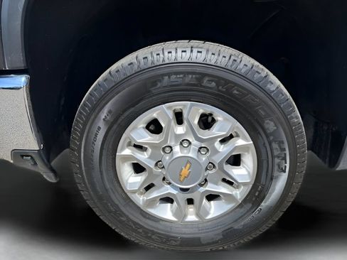 Used 2024 Chevrolet Silverado 2500 LTZ w/ LTZ Premium Package AWD/4WD image 26