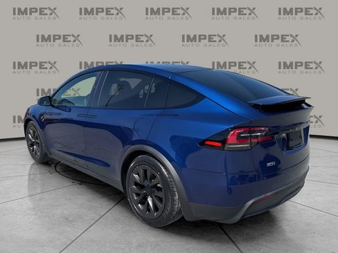 Used 2024 Tesla Model X image 3