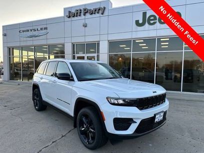 New 2025 Jeep Grand Cherokee Laredo