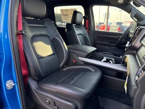 New 2026 RAM 1500 Laramie AWD/4WD image 15