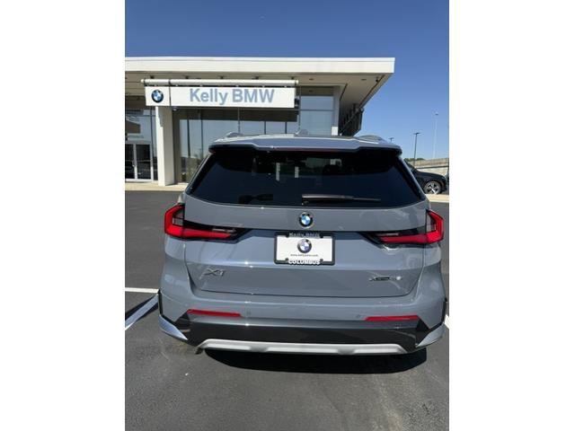 Used 2026 BMW X1 xDrive28i w/ Technology Package AWD/4WD image 3