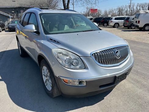 Used 2009 Buick Enclave CX w/ Driver Confidence Package image 2