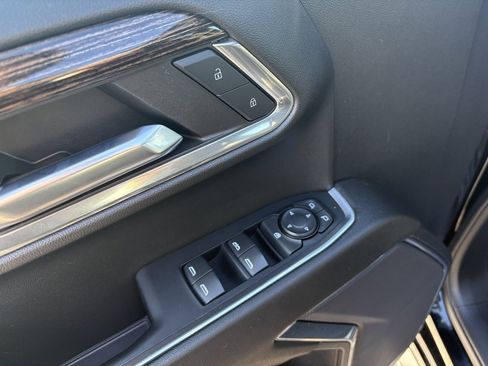 Used 2023 GMC Sierra 1500 Elevation w/ LPO, Elevation Black Package image 16