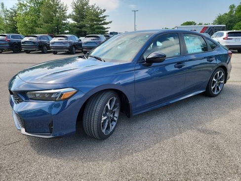Used 2025 Honda Civic Sport Touring image 3