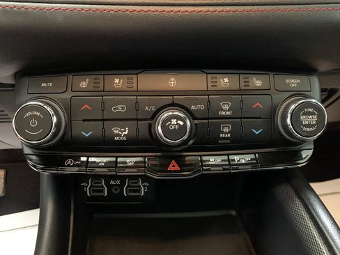 Used 2024 Dodge Durango GT image 29