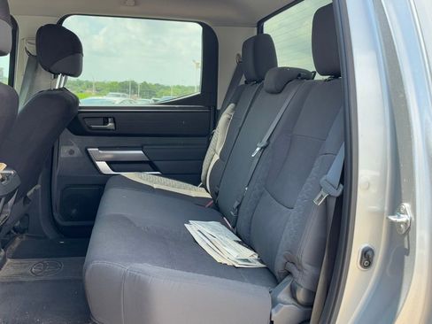 Used 2022 Toyota Tundra SR5 w/ SR5 Convenience Package image 8
