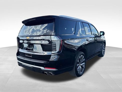 Used 2025 Chevrolet Tahoe High Country AWD/4WD image 6