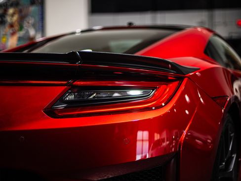 Used 2017 Acura NSX image 41