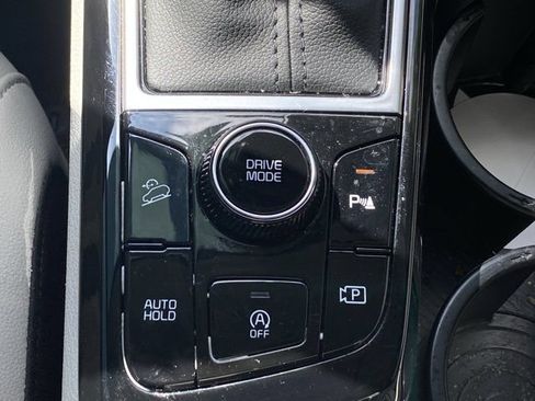 Used 2024 Kia Sportage EX FWD image 23