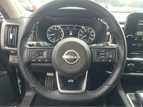 Used 2022 Nissan Pathfinder SL w/ SL Premium Package FWD image 8