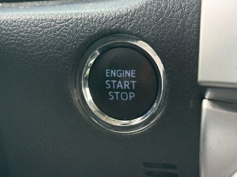Used 2024 Toyota 4Runner SR5 AWD/4WD image 21