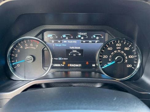 Used 2015 Ford F150 Lariat w/ Equipment Group 502A Luxury image 17