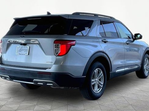Used 2023 Ford Explorer XLT w/ Equipment Group 202A AWD/4WD image 5