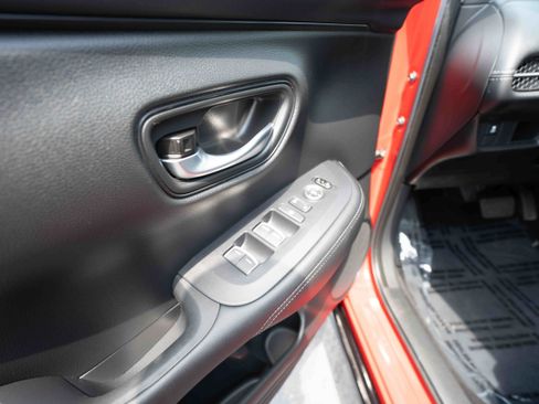 Used 2025 Honda HR-V EX-L image 7