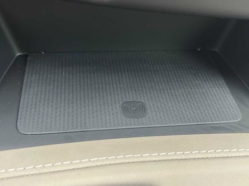 New 2026 Volvo XC90 B6 Plus w/ Protection Package Premier image 33