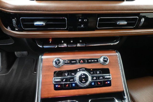 Used 2023 Lincoln Aviator Reserve w/ Equipment Group 201A RWD image 19