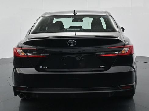 Used 2025 Toyota Camry SE FWD image 6