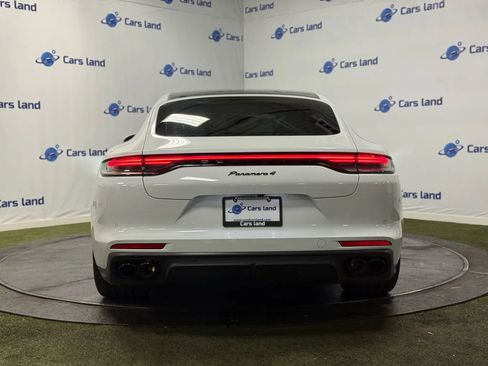Used 2021 Porsche Panamera image 3