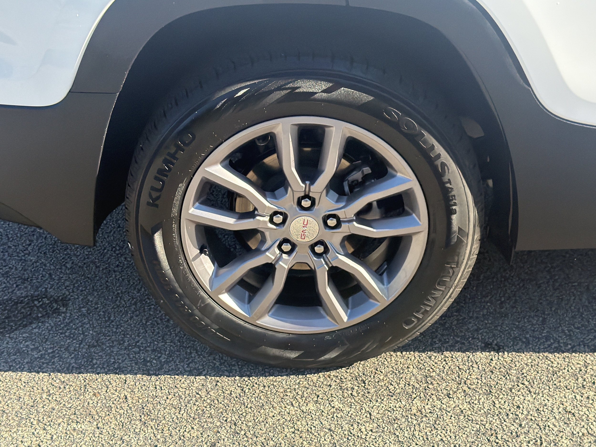Used 2024 GMC Terrain SLT AWD/4WD image 17