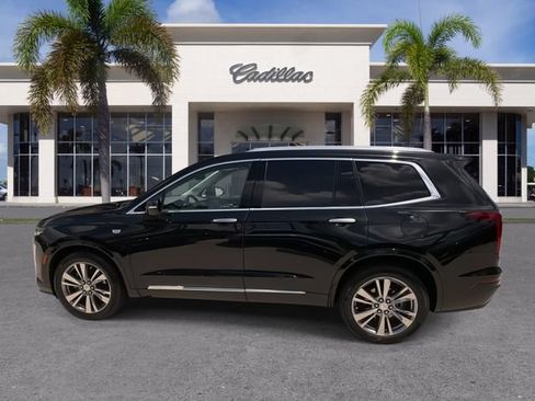 Used 2023 Cadillac XT6 Premium Luxury FWD image 8