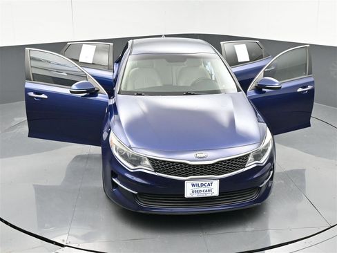 Used 2018 Kia Optima LX w/ 17" Alloy Wheels Package image 38