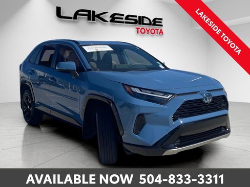 Used 2024 Toyota RAV4 SE image 9