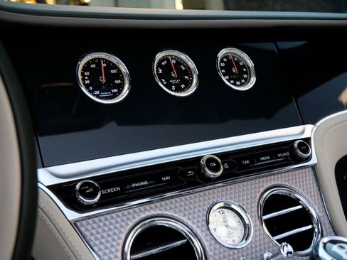 Used 2022 Bentley Continental GT Mulliner AWD/4WD image 17