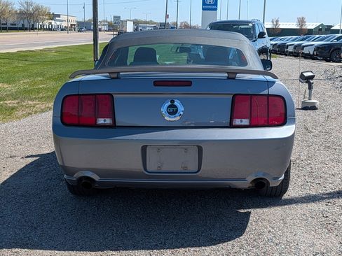 Used 2006 Ford Mustang GT Premium RWD image 6
