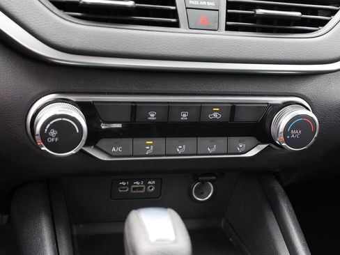 Used 2022 Nissan Altima 2.5 SV image 25