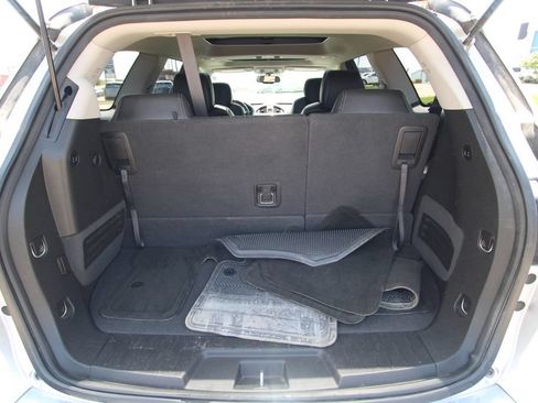 Used 2017 Buick Enclave Leather AWD/4WD image 15