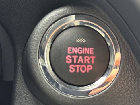 Certified 2025 Subaru Forester Limited image 8