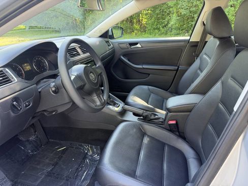 Used 2014 Volkswagen Jetta SE FWD image 9