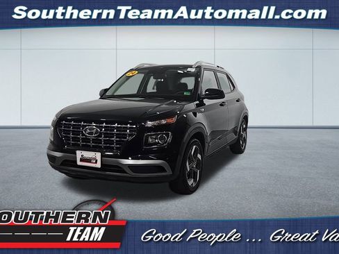 Used 2024 Hyundai Venue SEL image 1