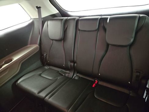 Certified 2025 Kia Carnival image 18
