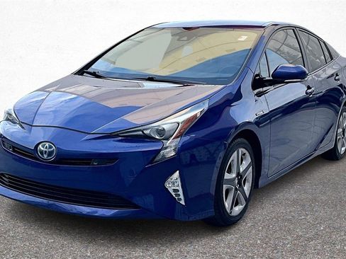 Used 2018 Toyota Prius Four Touring image 4