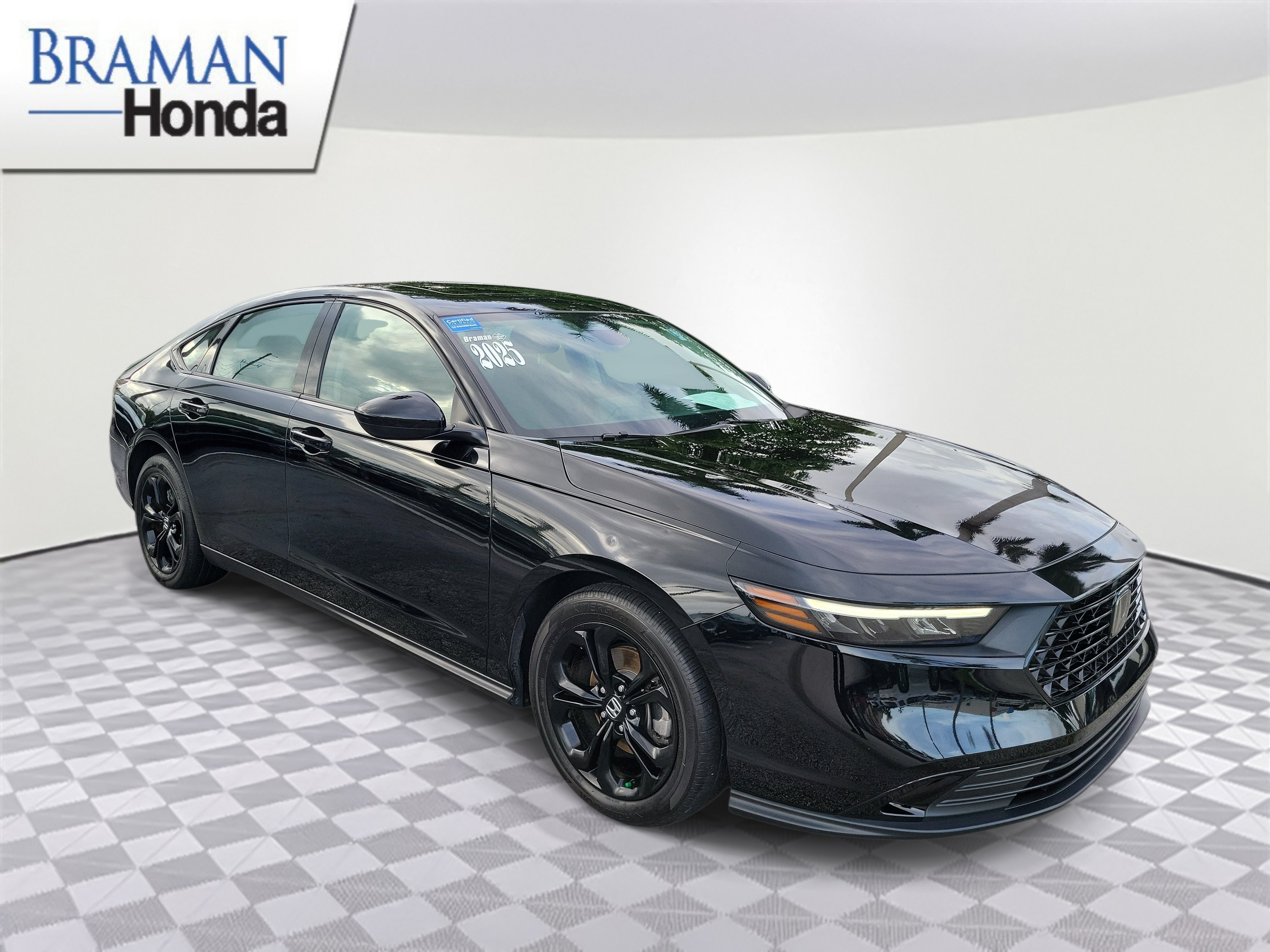 Certified 2025 Honda Accord SE image 2