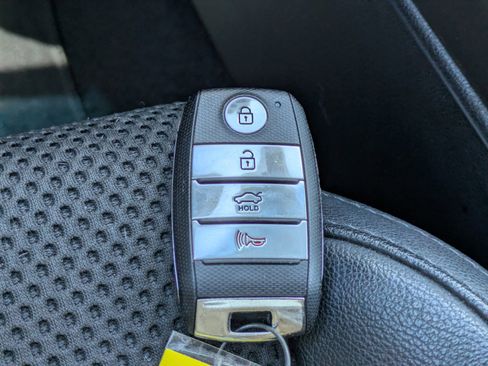 Used 2020 Kia Optima S FWD image 25