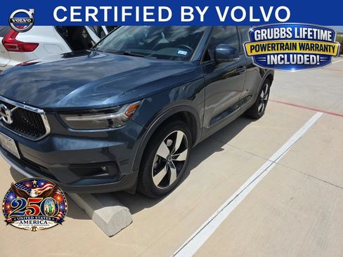 Used 2021 Volvo XC40 T4 Momentum w/ Protection Package Premier FWD image 1