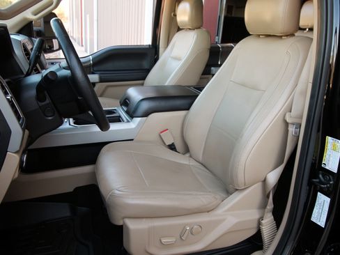 Used 2018 Ford F250 Lariat w/ Lariat Ultimate Package image 24