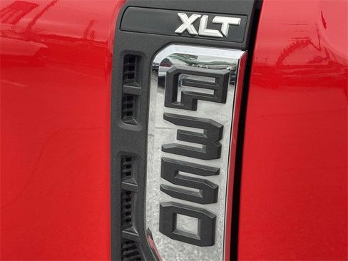 Certified 2024 Ford F350 XLT w/ FX4 Off-Road Package image 25