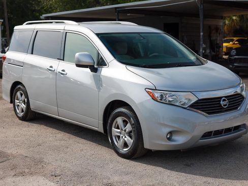 Used 2017 Nissan Quest SV FWD image 15