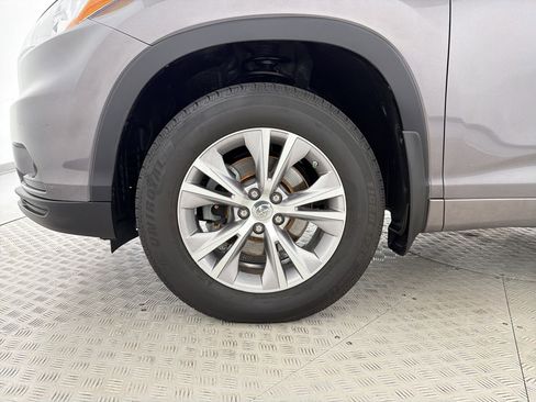Used 2015 Toyota Highlander XLE AWD/4WD image 11