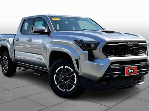New 2025 Toyota Tacoma TRD Sport image 2