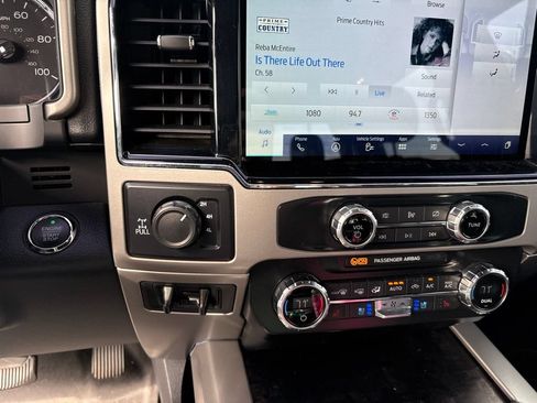 Used 2022 Ford F250 Lariat w/ Tremor Off-Road Package AWD/4WD image 8