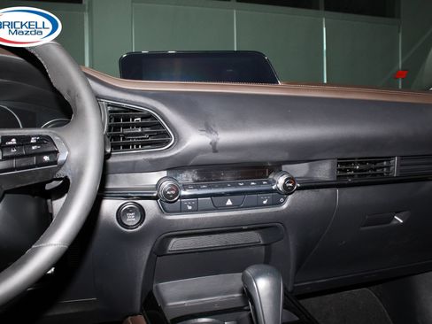 Used 2024 MAZDA CX-30 AWD 2.5 S w/ Premium Package image 17