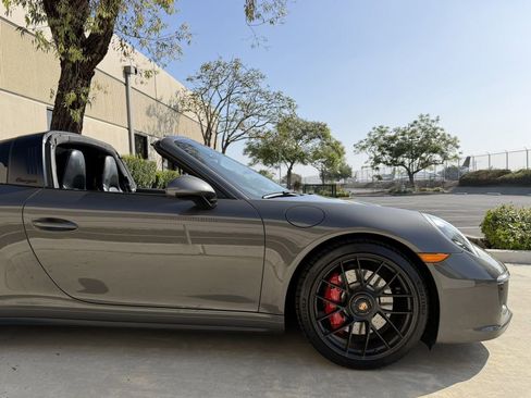 Used 2019 Porsche 911 Targa 4S AWD/4WD image 21