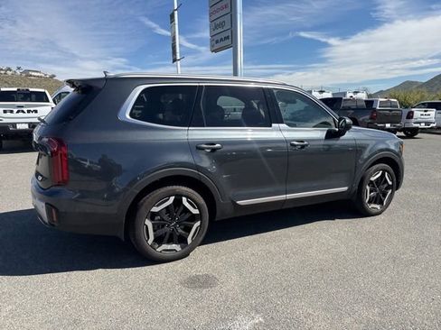 Used 2024 Kia Telluride S image 13