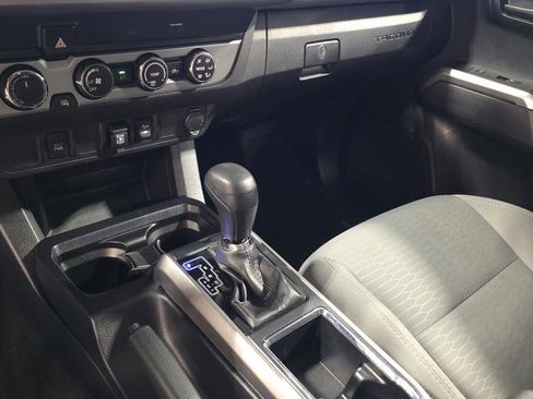 Used 2019 Toyota Tacoma Limited image 26