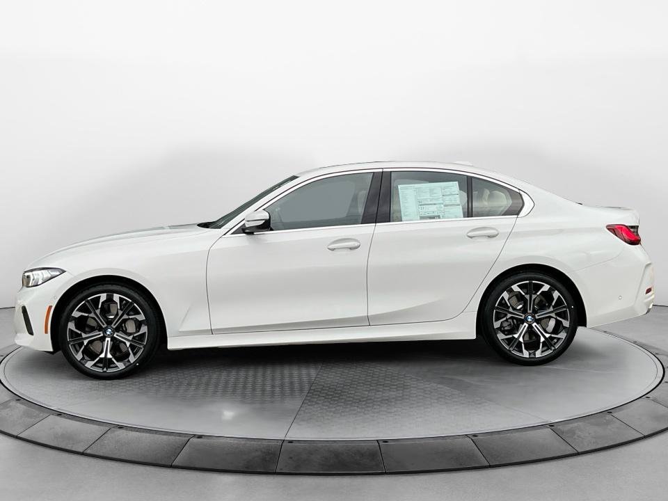 Used 2026 BMW 330i Sedan w/ Convenience Package RWD image 4