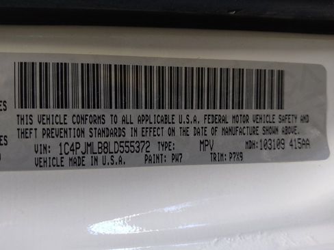 Used 2020 Jeep Cherokee Latitude Plus w/ Comfort/Convenience Group image 33